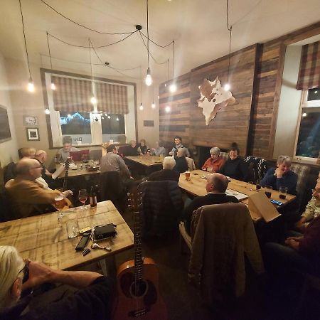 Trawden Arms Community Owned Pub Hotell Winewall Eksteriør bilde