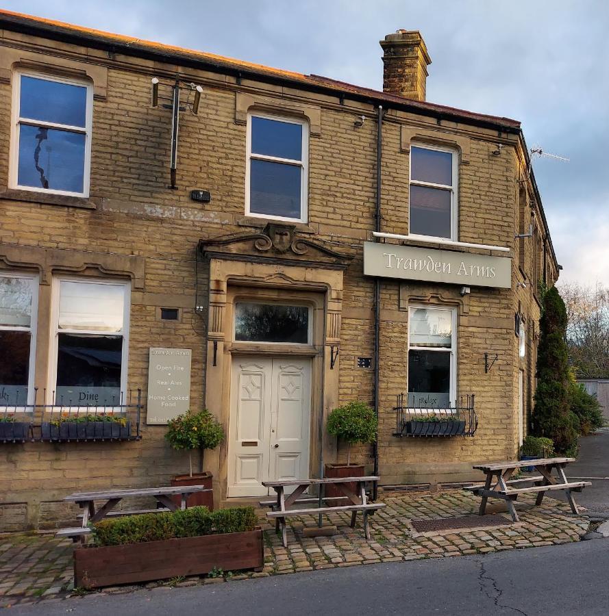 Trawden Arms Community Owned Pub Hotell Winewall Eksteriør bilde