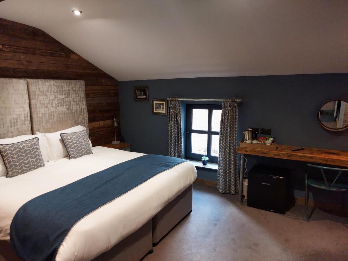 Trawden Arms Community Owned Pub Hotell Winewall Eksteriør bilde