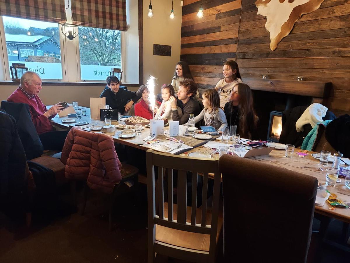 Trawden Arms Community Owned Pub Hotell Winewall Eksteriør bilde