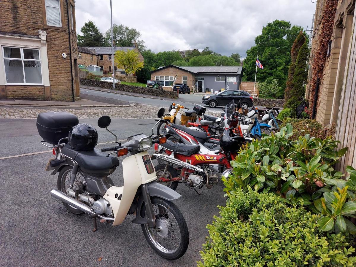 Trawden Arms Community Owned Pub Hotell Winewall Eksteriør bilde